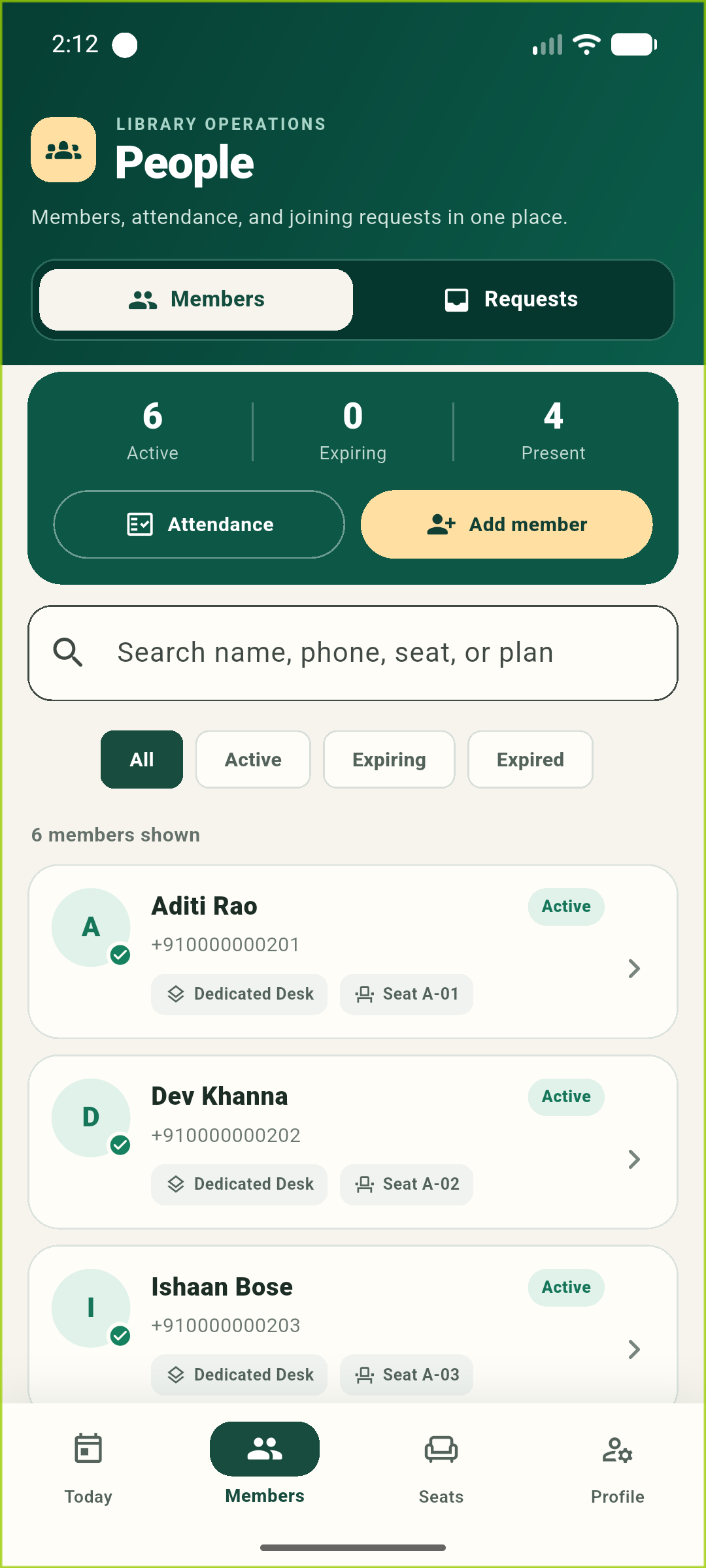 Libri member-management screen showing attendance, active plans and assigned seats.